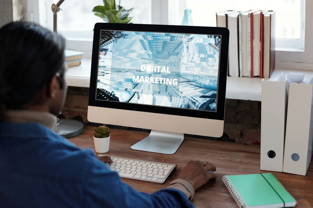 increase website traffic organically